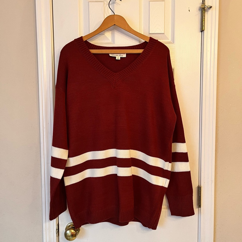 Vine & Love crimson/white baggy sweater.  Never worn. Medium
